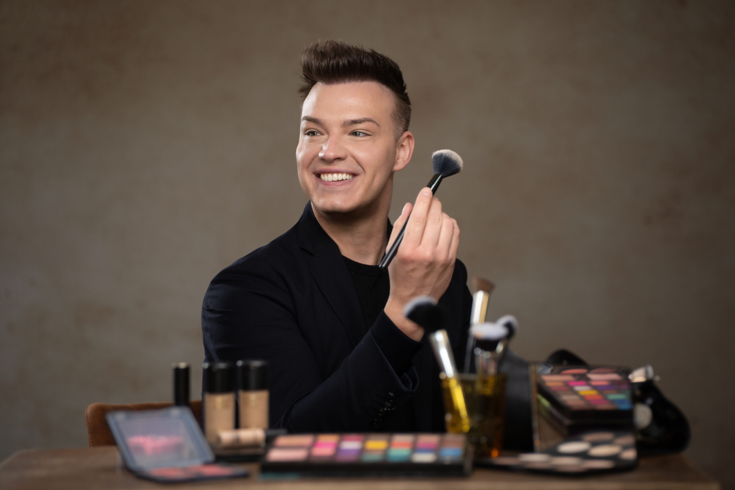 André von der Heiden – Hair & Make-up Artist und Beauty Business
